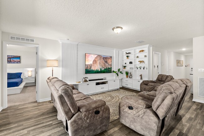 10 Lladd Ct