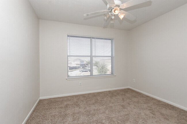 Photo - 6103 Menor Crest Dr