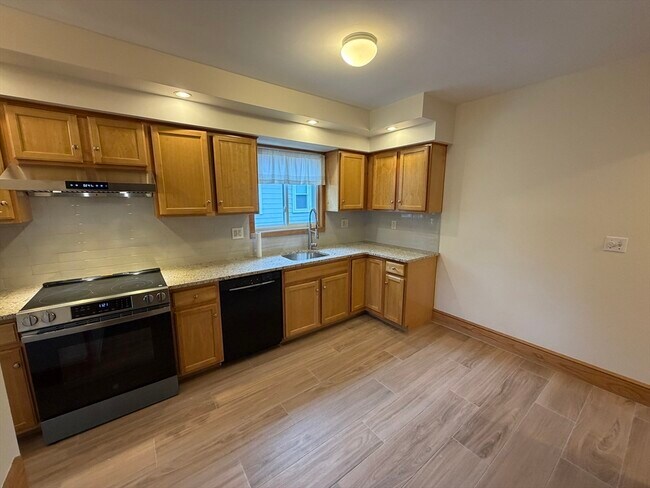 Photo - 24-26-26 Benjamin Rd Unit 24