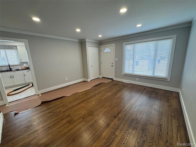 Photo - 12107 Centralia