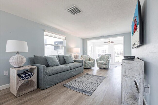 Photo - 6020 Midnight Pass Rd