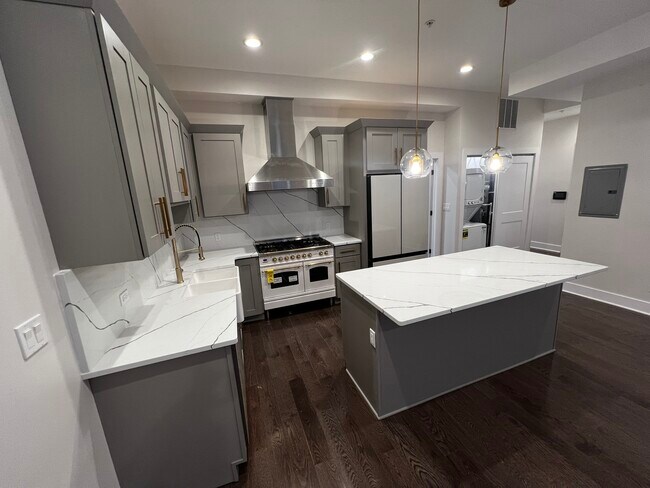 Photo - 4819 Main St Unit 203