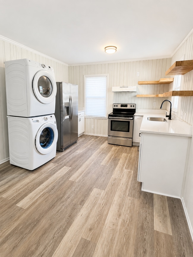 Photo - 1329 Marne St