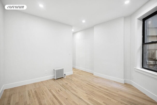 Photo - 206 W 96th St