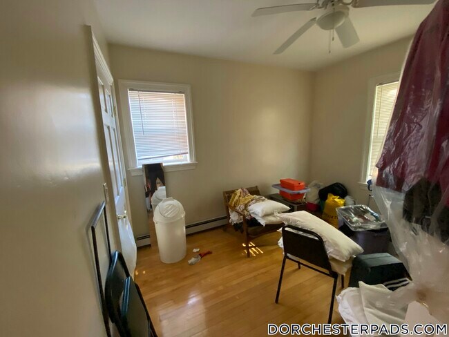 17 Park View St