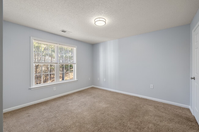 Photo - Washington Square Apartments
