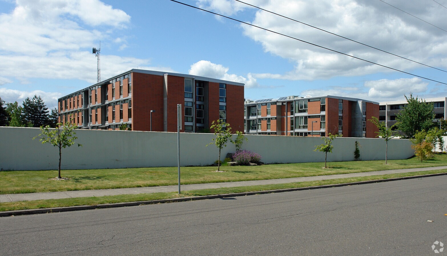 Kaneko Commons - Kaneko Commons Apartments