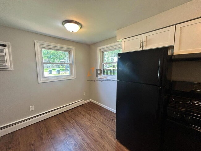Photo - 2591 Parkview St Unit Apt 3