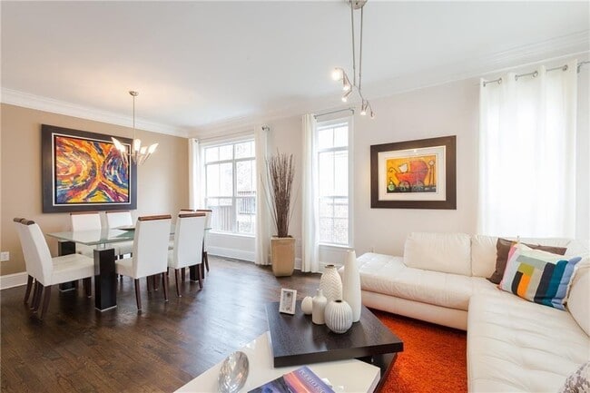 Photo - 1155 Glenridge Pl NE