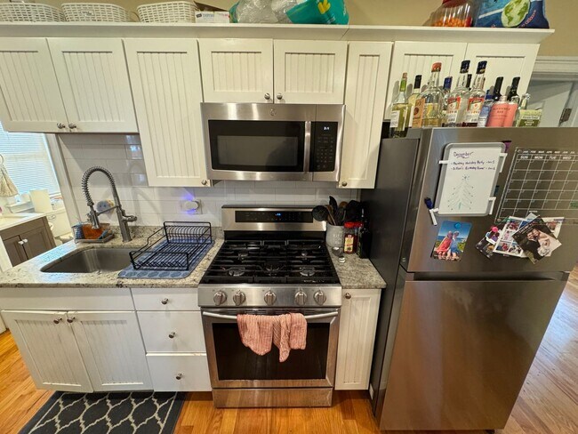 Photo - BEAUTIFUL UNIT IN CAMBRIDGE!!!!!!!!!!!