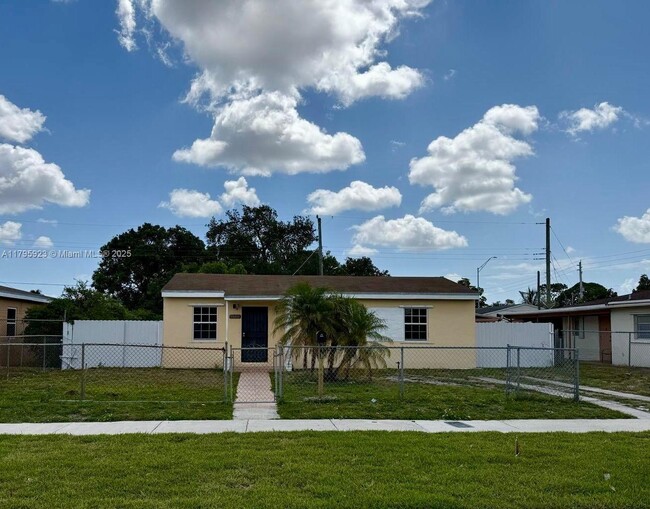 Photo - 15111 NW 32nd Ave Casa