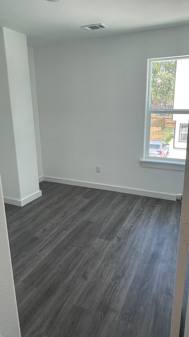 Photo - 9746 Garcroft St