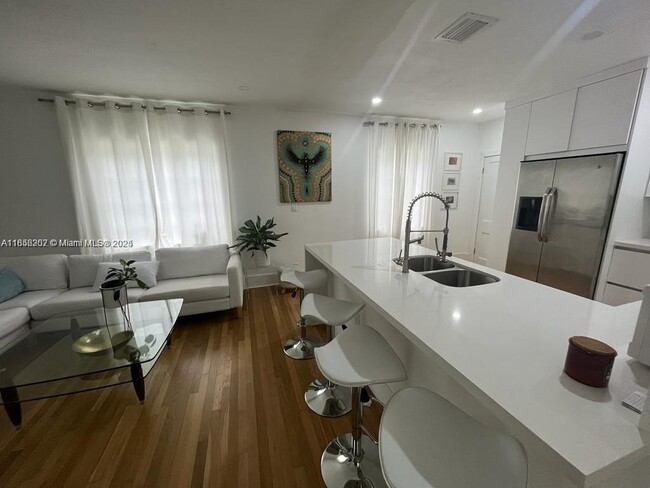 Photo - 1091 NW 59th St