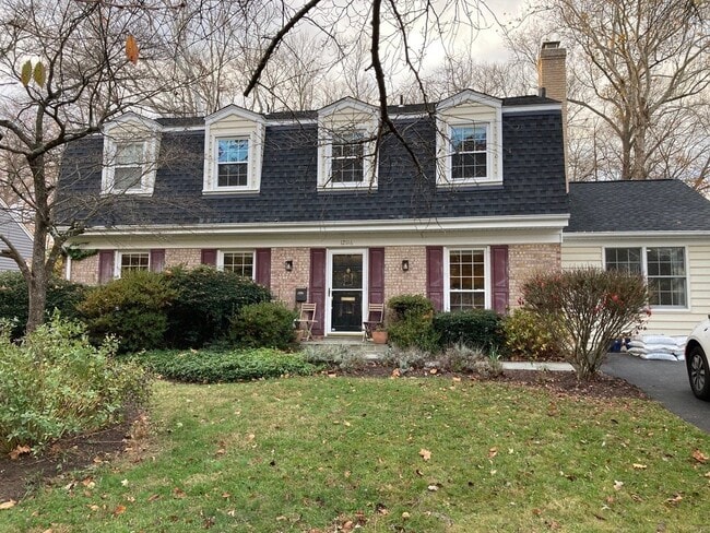 Building Photo - 12116 Little Creek Dr