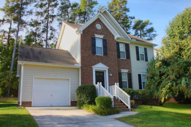 Building Photo - Charming, Well-Loved 3 Bedroom Home near the Streets at Southpoint!