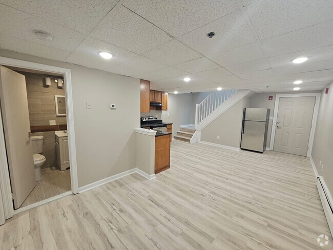 Unit 304 2BD Plus office - 2 Floors - The Village at 82 Main Rental