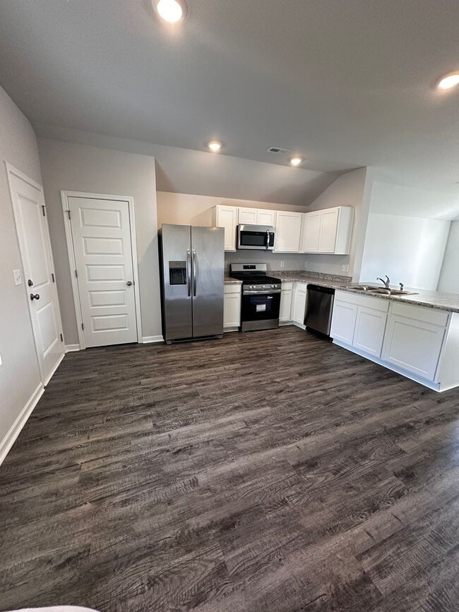 Photo - 2025 New Build Home for Rent!