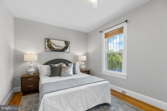 Photo - 1816 Rosedale St NE