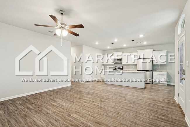 Photo - 129 Oak Landing Ln