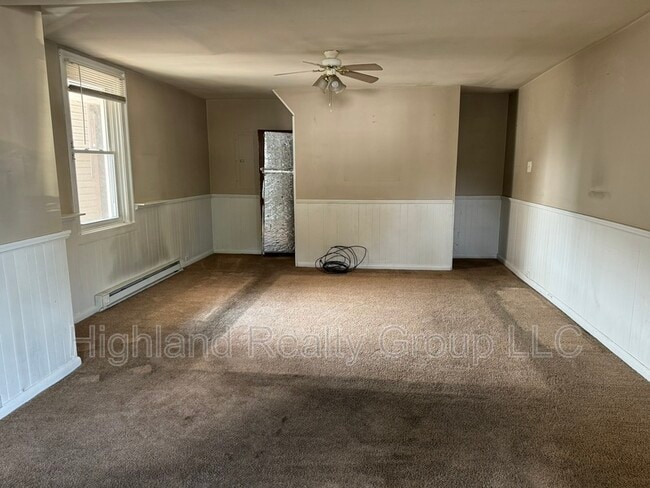 Photo - 352 S 3rd St
