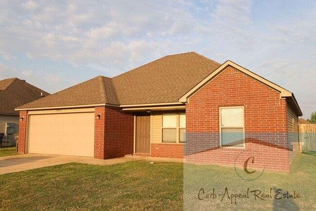 Building Photo - Beautiful 3 bed / 2 bath home with fenced back yard - Nettleton!!