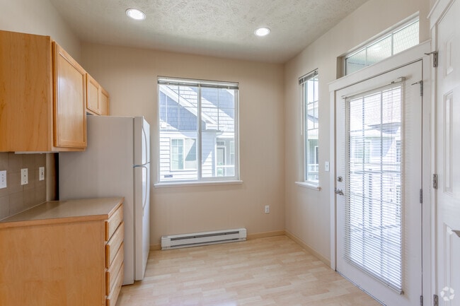 2HAB, 2BA - 1,330 ft²