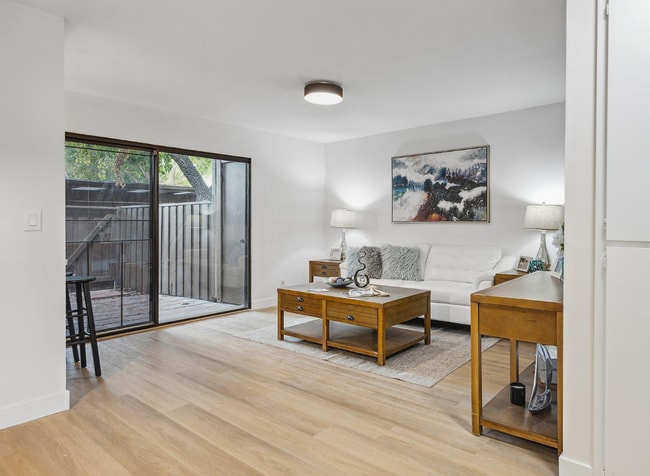 Photo - 1701 Mahogany Way Townhome