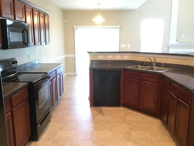 Photo - 107 Rosemont Ln