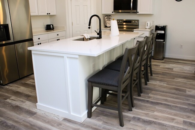 Photo - 5015 Reeder St