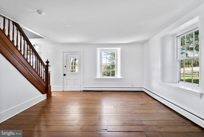Photo - 1025 N Chatham Rd