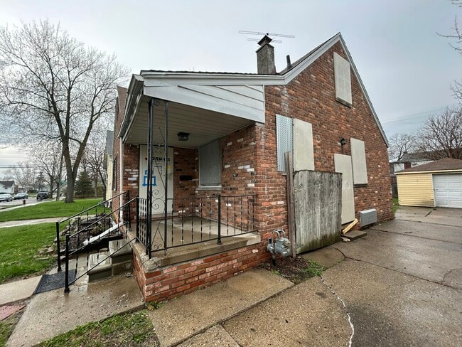 Photo - 5070 Lafontaine St