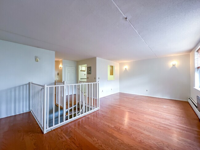 Living Area - 233 W 121st St Unit 2