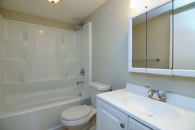 Photo - Parkridge Court Apartments - Newly Renovat...