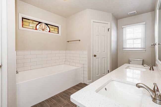 Photo - 4290 Timber Jump Cove