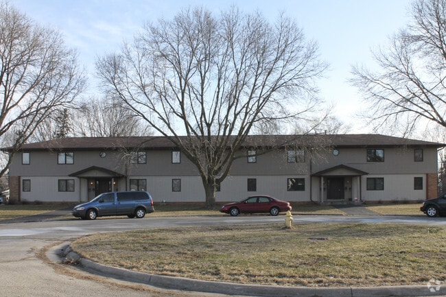 421 Oakland Ave Apartments For Rent in South Beloit, IL