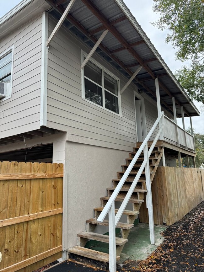 Photo - Spacious 2BR/1BA duplex