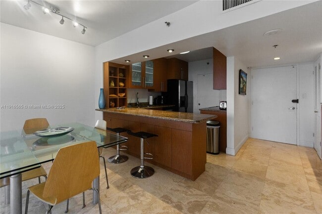 Photo - 100 Lincoln Rd Unit 847