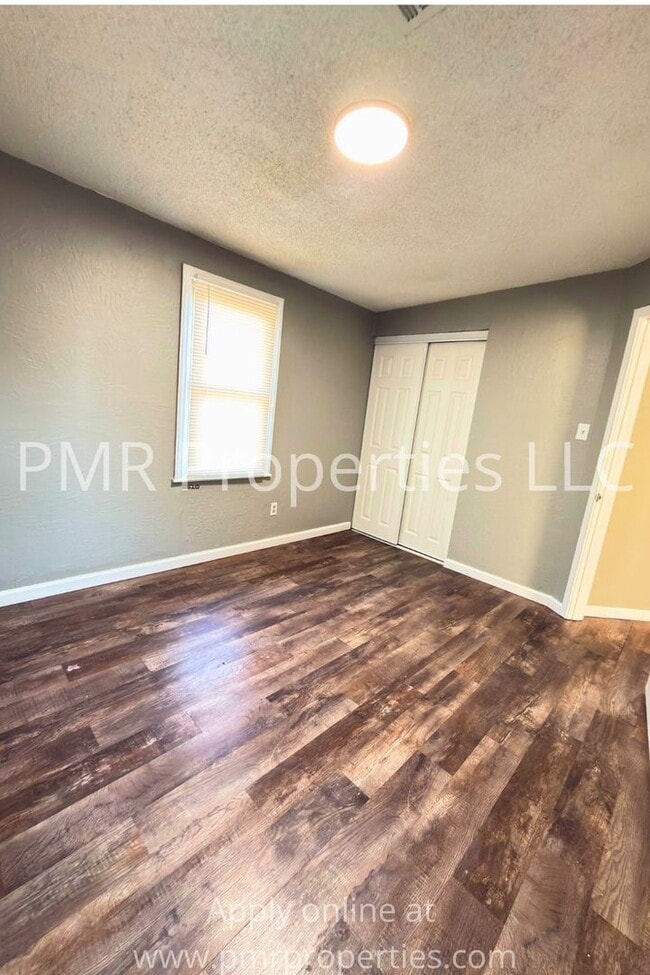 Photo - 11 NW 40th St