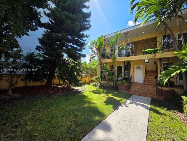 Building Photo - 8024 Harding Ave Unit 4