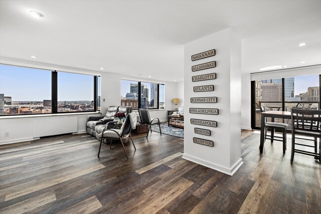 85 E India Row Unit 22F
