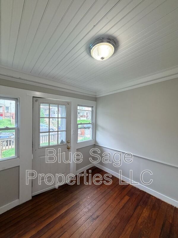 Photo - 7030 Greenwood Ave