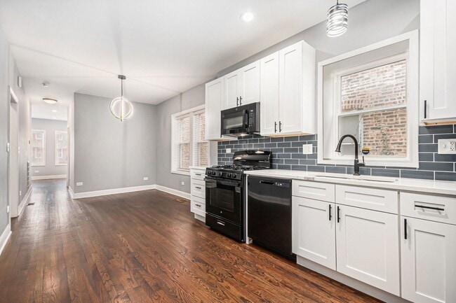 Photo - 1702 N Meade Ave Unit 1