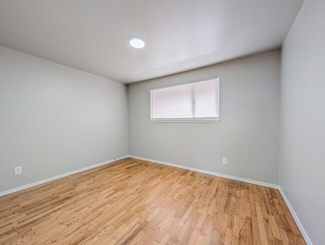Photo - 710 Dexter Ave Unit 3