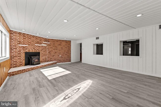 Photo - 5 Chairville Rd