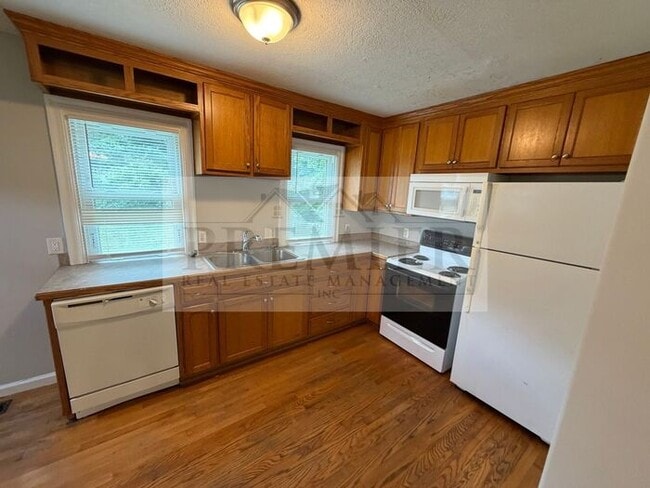 Photo - 504 N Westwood Dr