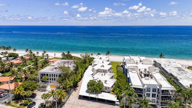 Building Photo - 1203 Hillsboro Mile Unit 5b