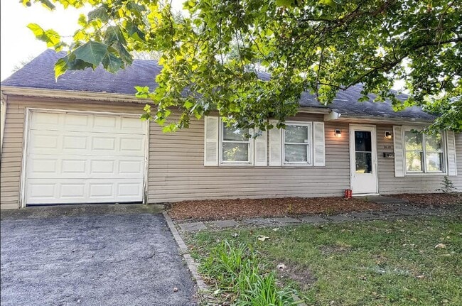 Photo - 3638 Clearwater Dr House