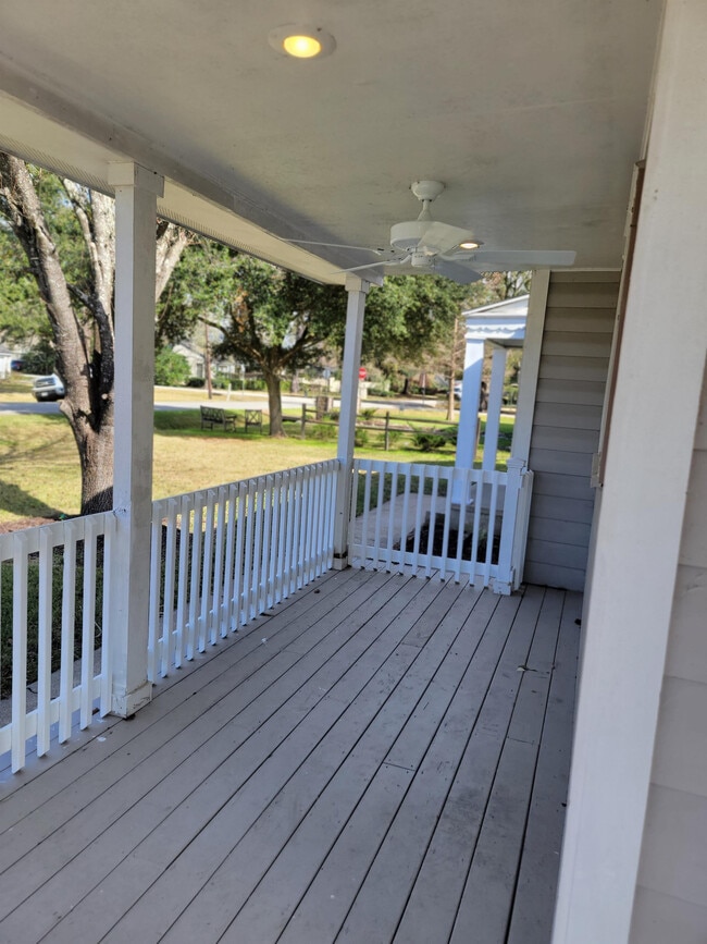 Photo - 2515 Gladys St