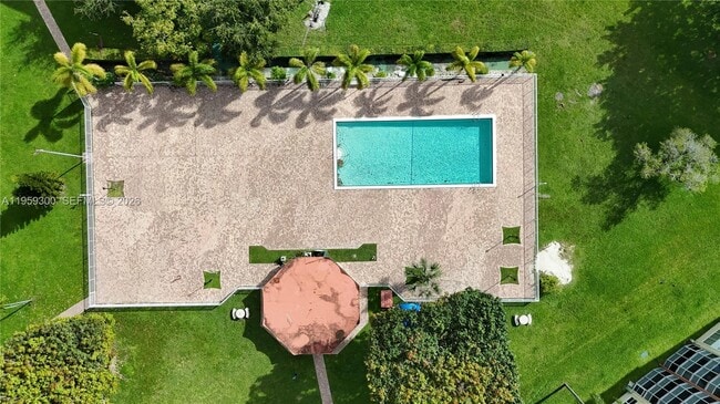 Photo - 1750 NE 191st St Unidad 507-1