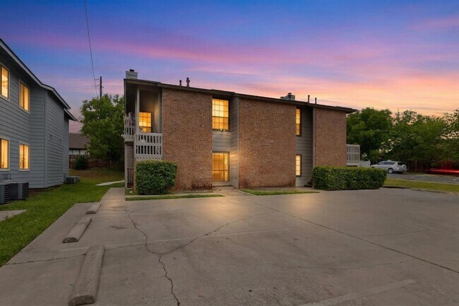 11306 Nicole Cove
